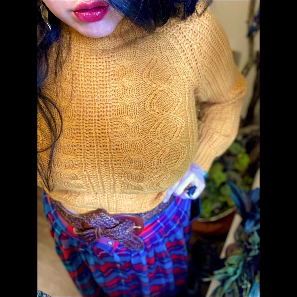 Vintage style Cable Knit Sweater Gryffindor Gold